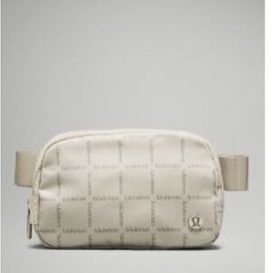Lululemon Quilted Grid Logo Belt Bag crossbody